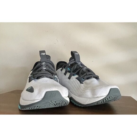 New Balance Men's FuelCell 100 V2 Cross Trainer Men’s 7/Women’s 8.5 - Picture 6 of 9